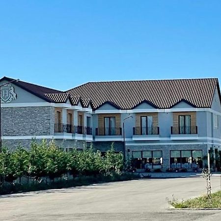 House Of Horses Shtepia E Kuajve Hotell Korce Eksteriør bilde