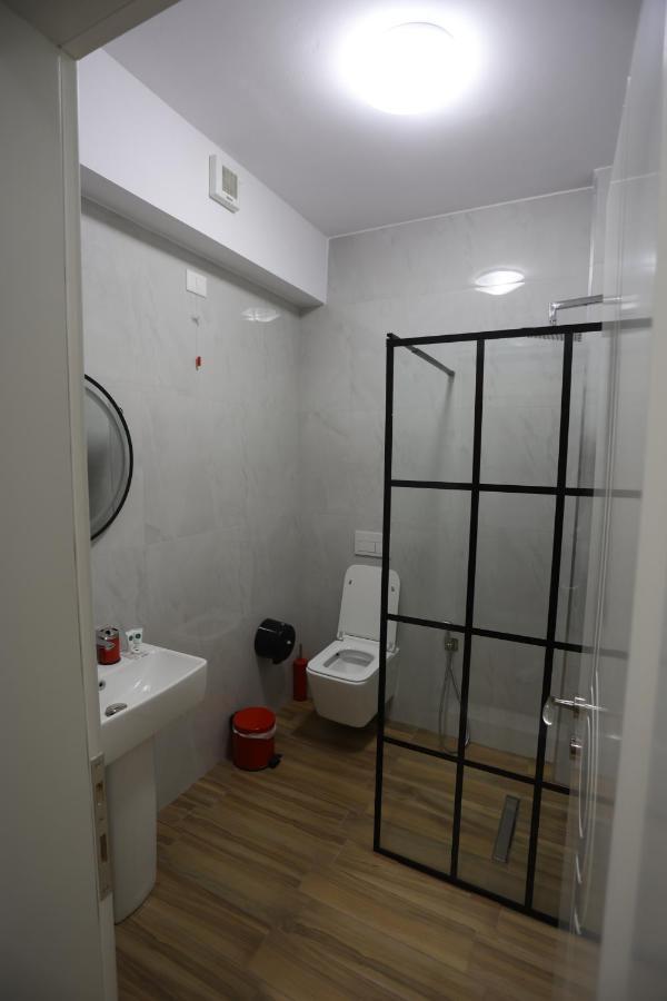 House Of Horses Shtepia E Kuajve Hotell Korce Eksteriør bilde